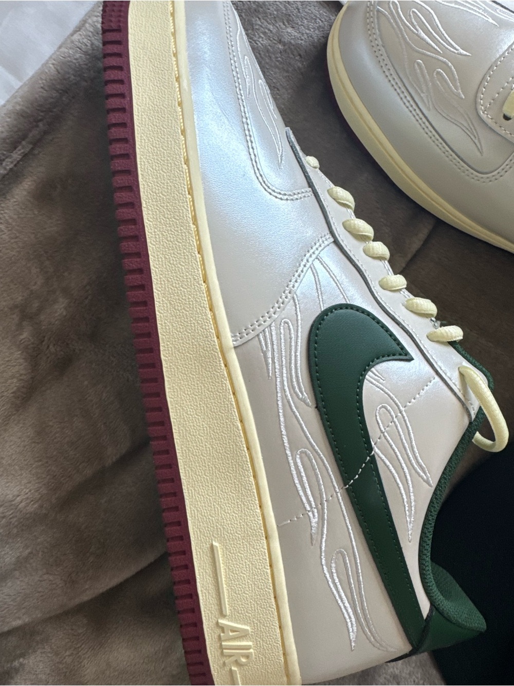 Nike Men's Low-Top Sneakers in Cream, Forest Green & Burgundy